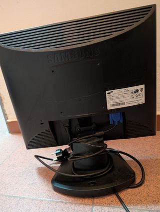 Pantalla Samsung SyncMaster 710v Plata