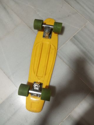 Monopatín Penny Amarillo