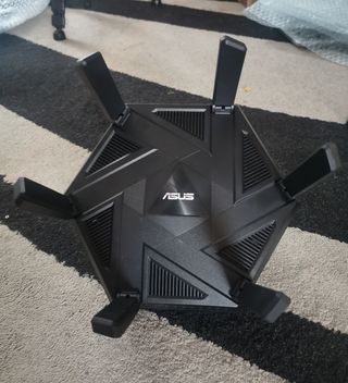 Router Asus RT-AXE7800 WiFi 6E wifi Mesh de maya