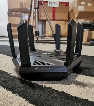 Router Asus RT-AXE7800 WiFi 6E wifi Mesh de maya