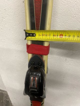 Esquís Carving  Völkl 180 cm bastones incluidos 