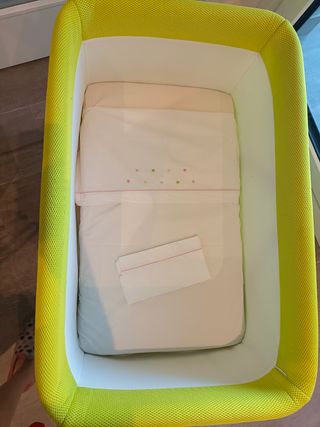Minicuna Baby Clic Pistacho + Ropa de Cuna