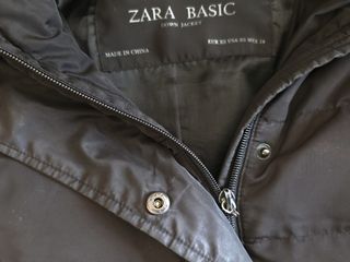 ZARA. Plumón negro. Talla XS