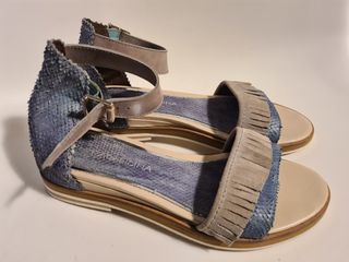 Sandalias romanas piel azul y beige talla 37