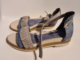 Sandalias romanas piel azul y beige talla 37