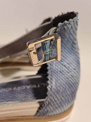 Sandalias romanas piel azul y beige talla 37