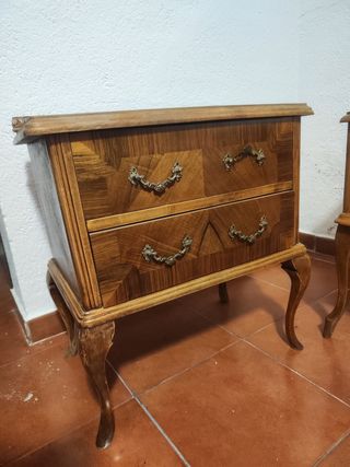 Comodini antichi in legno