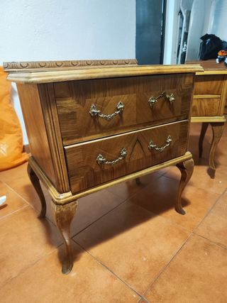 Comodini antichi in legno