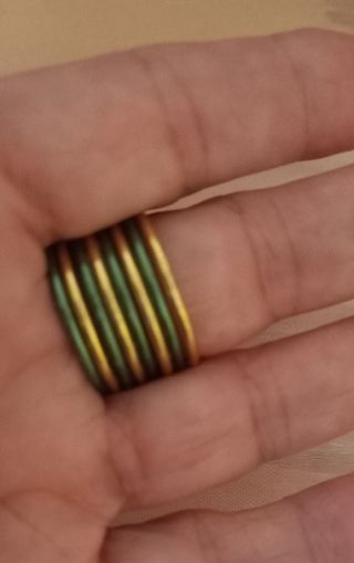 Anillo  flor artesanal alambre policromado