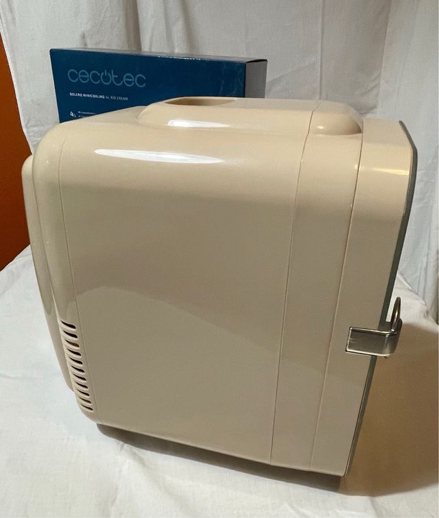 Nevera Portátil Cecotec 4L 220V/12V - A ESTRENAR