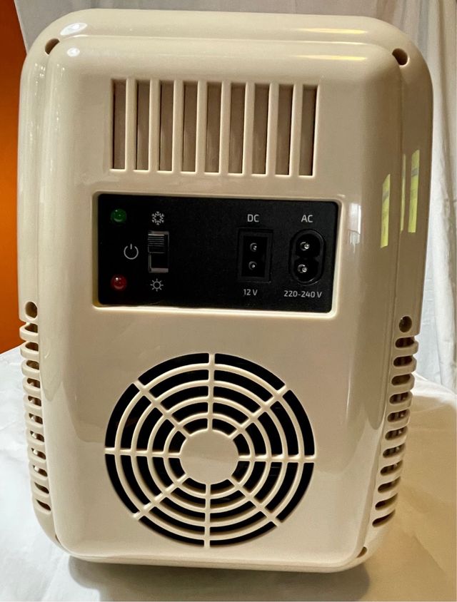 Nevera Portátil Cecotec 4L 220V/12V - A ESTRENAR