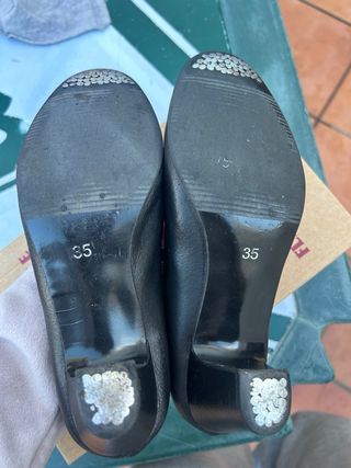 Zapatos de flamenco negros Dispongo de 32,33,34,35