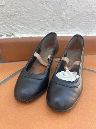 Zapatos de flamenco negros Dispongo de 32,33,34,35