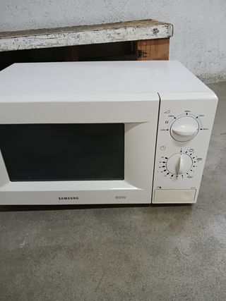 Microondas Samsung 800W Blanco funciona perfecto