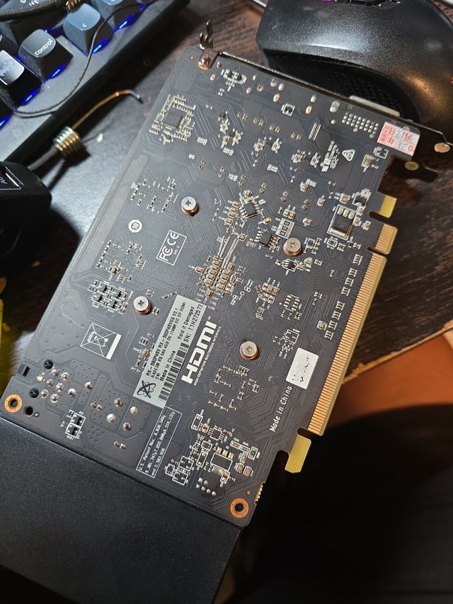 Tarjeta Gráfica AMD Radeon RX 560