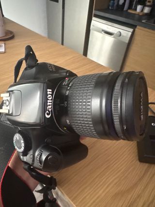 Cámara Canon EOS 1100D Negra