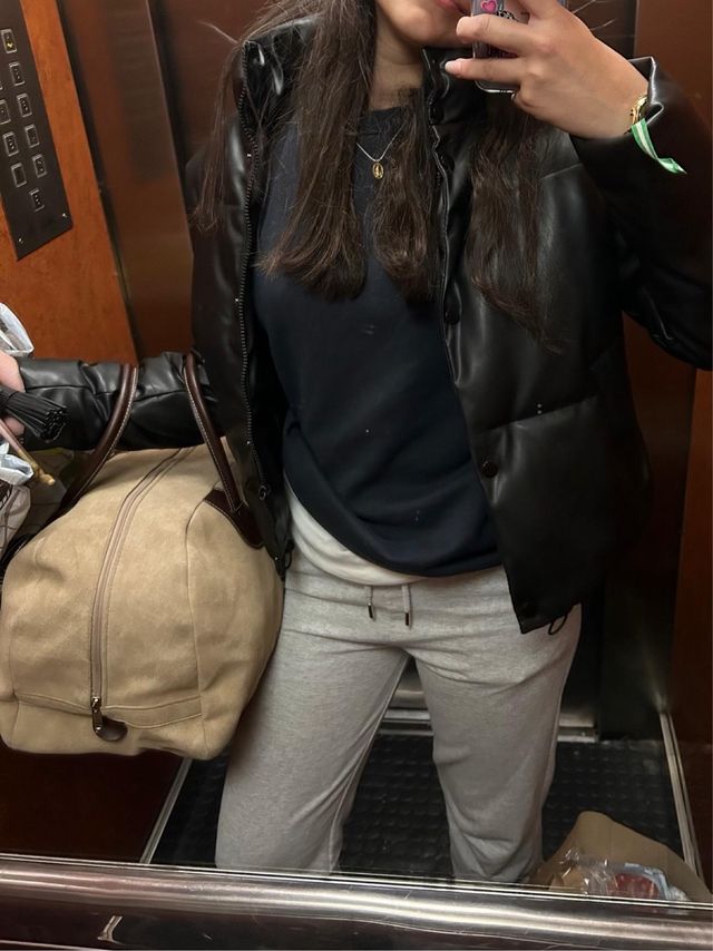 Chaquetón negro acolchado