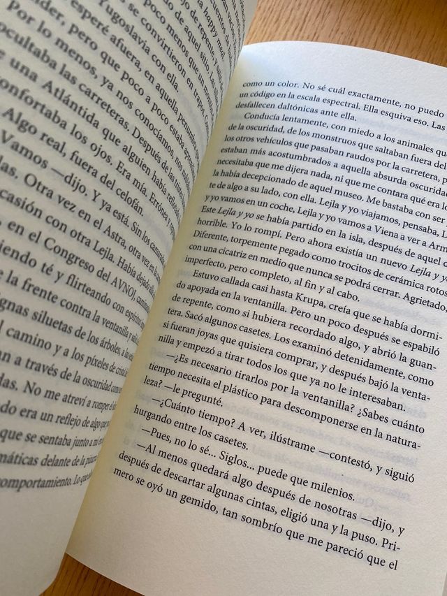 Atrapa a la liebre (NAVONA_FICCIONES) (Spanish ...