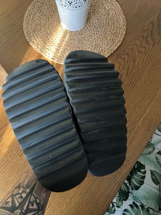 Adidas Yeezy Slides Negro