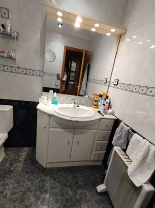 Lavabo con espejo