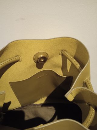 Mochila Parfois verde caqui.