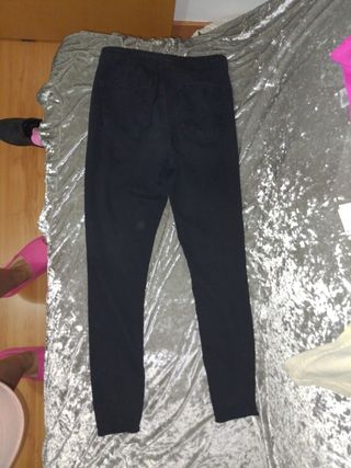Pantalón pitillo negro mujer