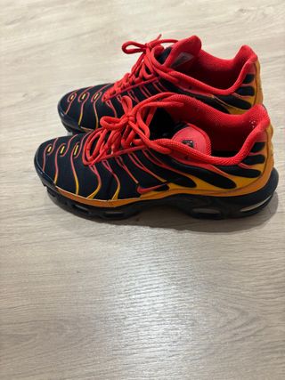 Nike TN Air Max Plus Negro Rojo