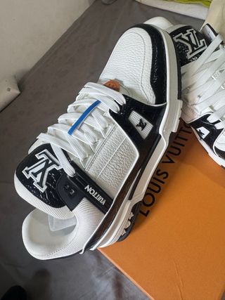 Zapatos Louis Vuitton Negros y Blancos