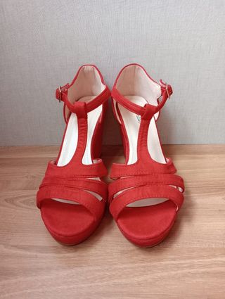 Sandalias de cuña rojas