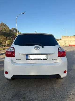 Toyota Auris 2012