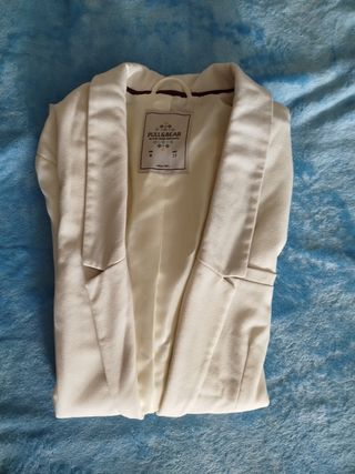 Americana blanca Pull&Bear