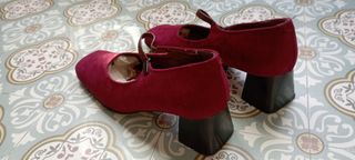 Zapatos tacón cuadrado rojos talla 35