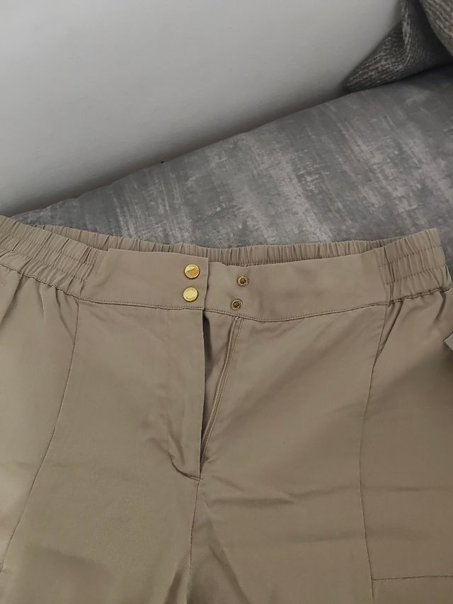Pantalón beige muy fresquito