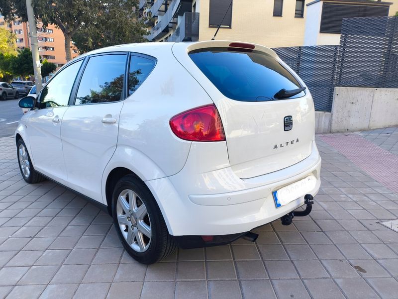 SEAT Altea 1.9 TDI Reference DPF 2009, foto 12