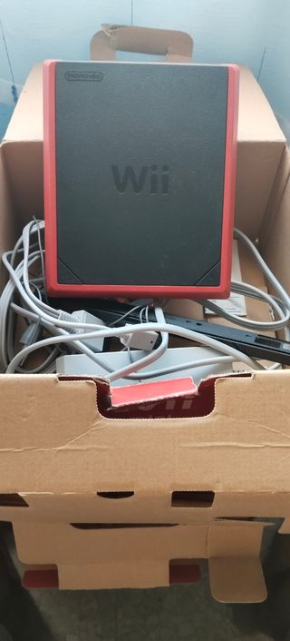 Nintendo Wii Mini Roja + Mando