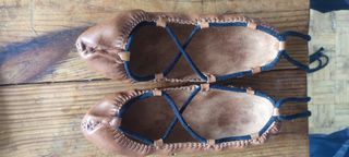 Abarcas de cuero talla 44