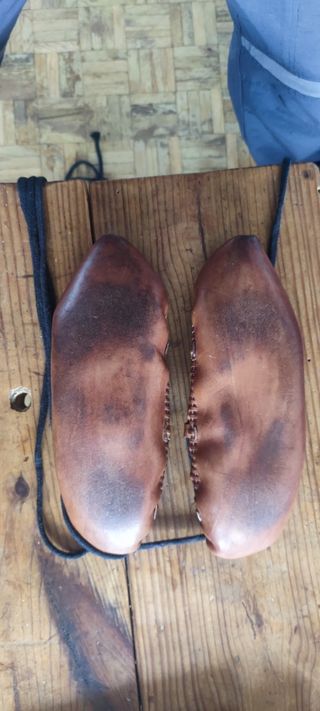 Abarcas de cuero talla 44