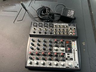 Mesa de mezclas Behringer Xenyx 1202FX