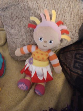 Muñeca de peluche infantil
