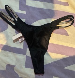 Tanga Victoria Secret Negro con Brillantes