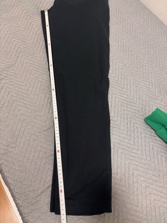 Chándal de fútbol verde y negro del Pomar