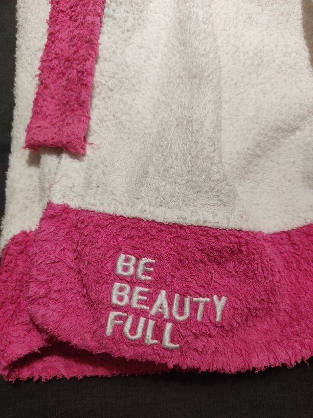 Albornoz blanco y rosa de algodón