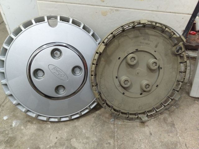 Tapacubos Ford Escort (2 unidades)