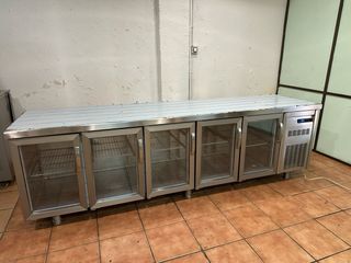 Bajo mostrador 5 puertas CORECO