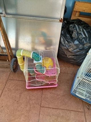 Jaula para mascotas con túnel