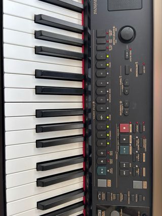 Piano Yamaha Clavinova CVP-301
