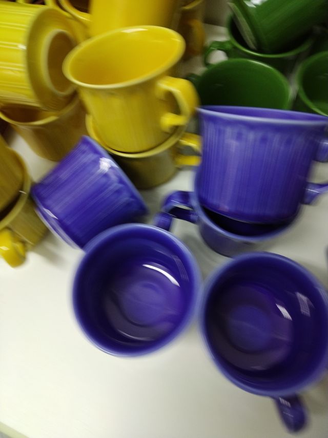 Set di tazze e piatti per snack