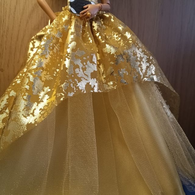 Barbie Signature Maeve Reilly reestilizada