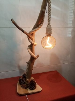 Lámpara de tronco artesanal con cuerda