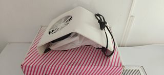 Aspirador de polvo para uñas